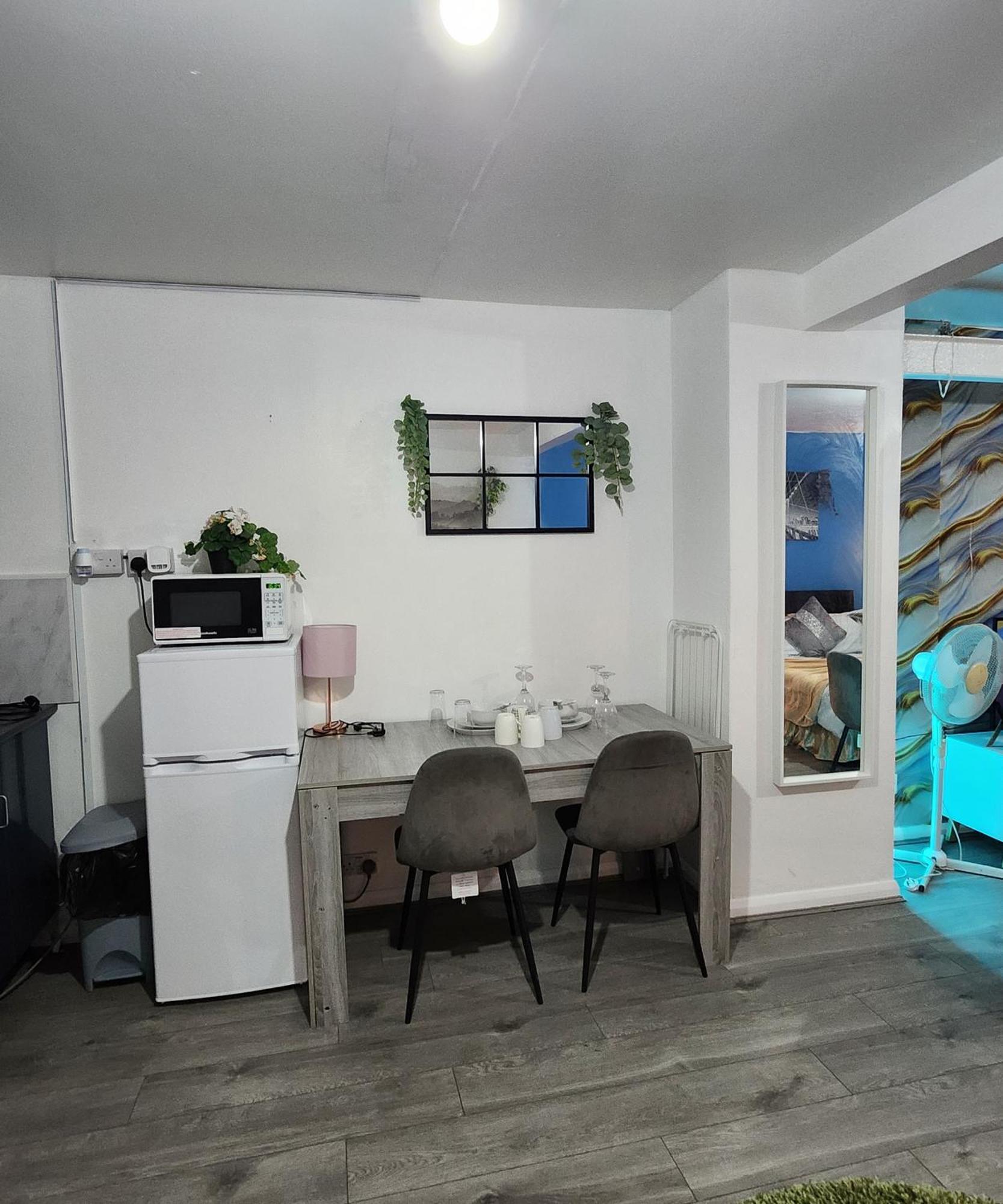 New Deluxe Studio Apt-2 London Eksteriør billede