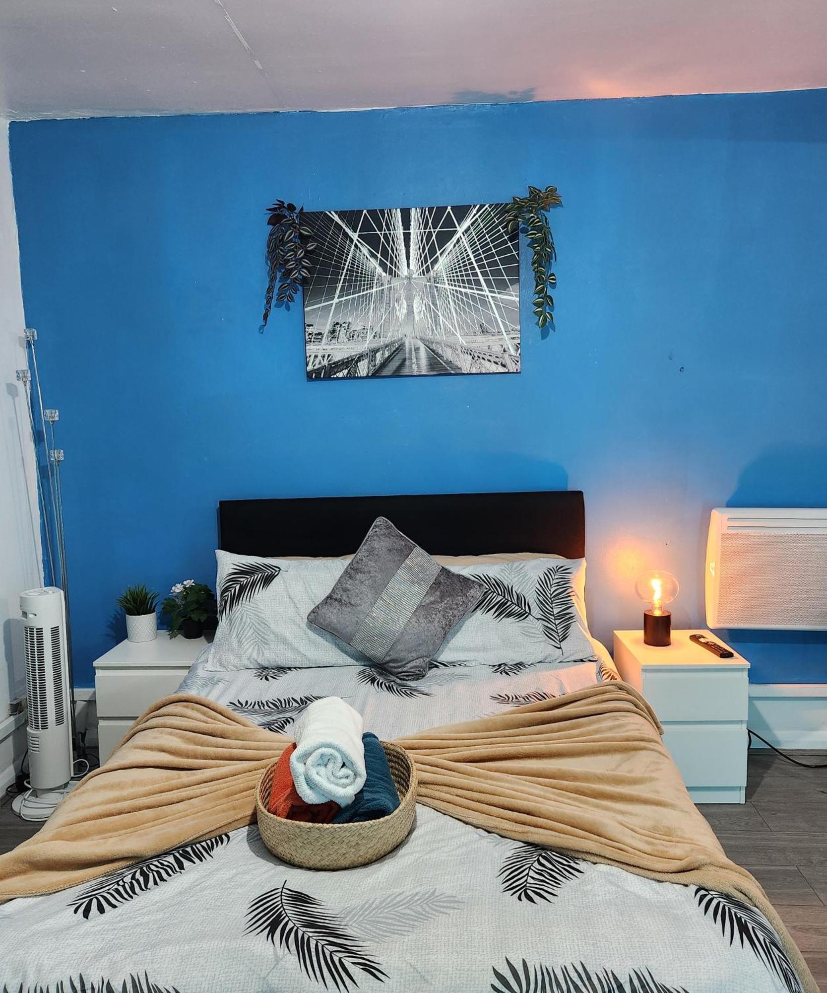 New Deluxe Studio Apt-2 London Eksteriør billede